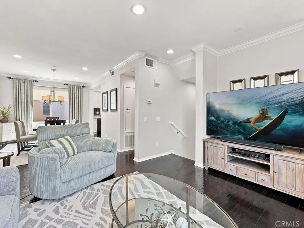5440 Pacific Terrace #105 Hawthorne, CA 90250
