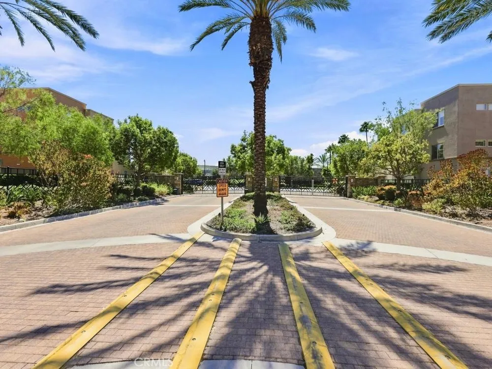 5440 Pacific Terrace #105 Hawthorne, CA 90250
