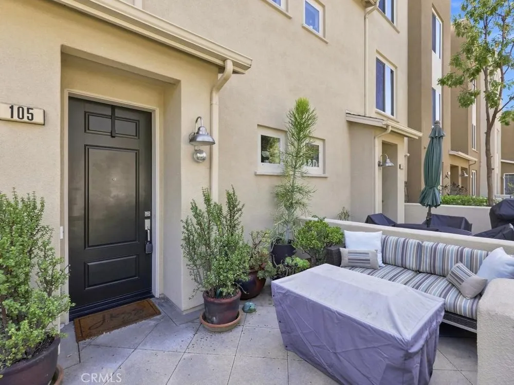 5440 Pacific Terrace #105 Hawthorne, CA 90250