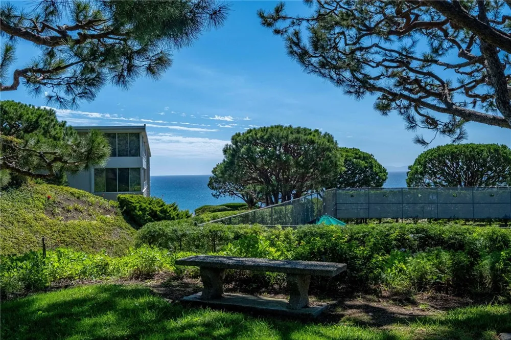 32614 Coastsite #305E Rancho Palos Verdes, CA 90275