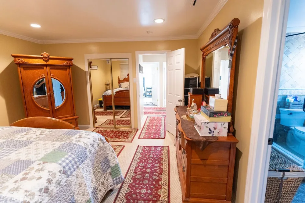2419 Deerpark Fullerton, CA 92835