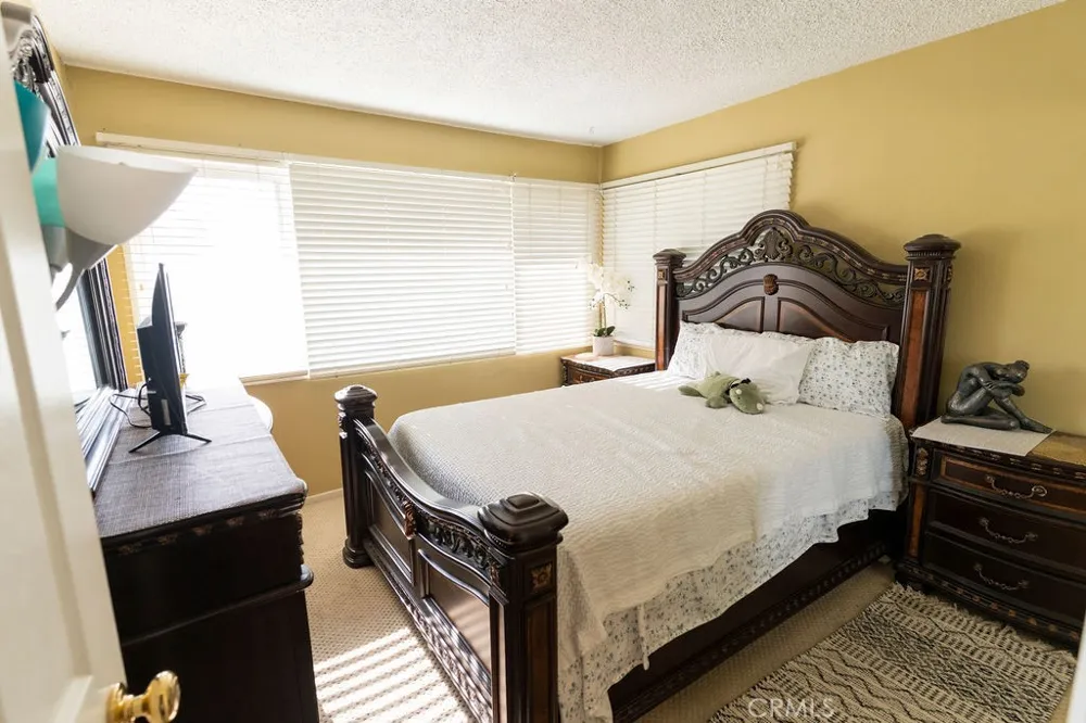 2419 Deerpark Fullerton, CA 92835