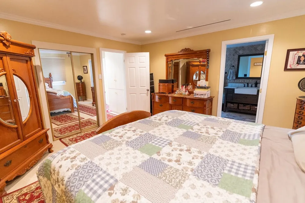 2419 Deerpark Fullerton, CA 92835