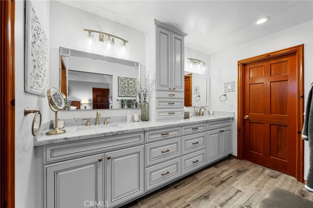 1430 Sequoia Lake Arrowhead, CA 92352