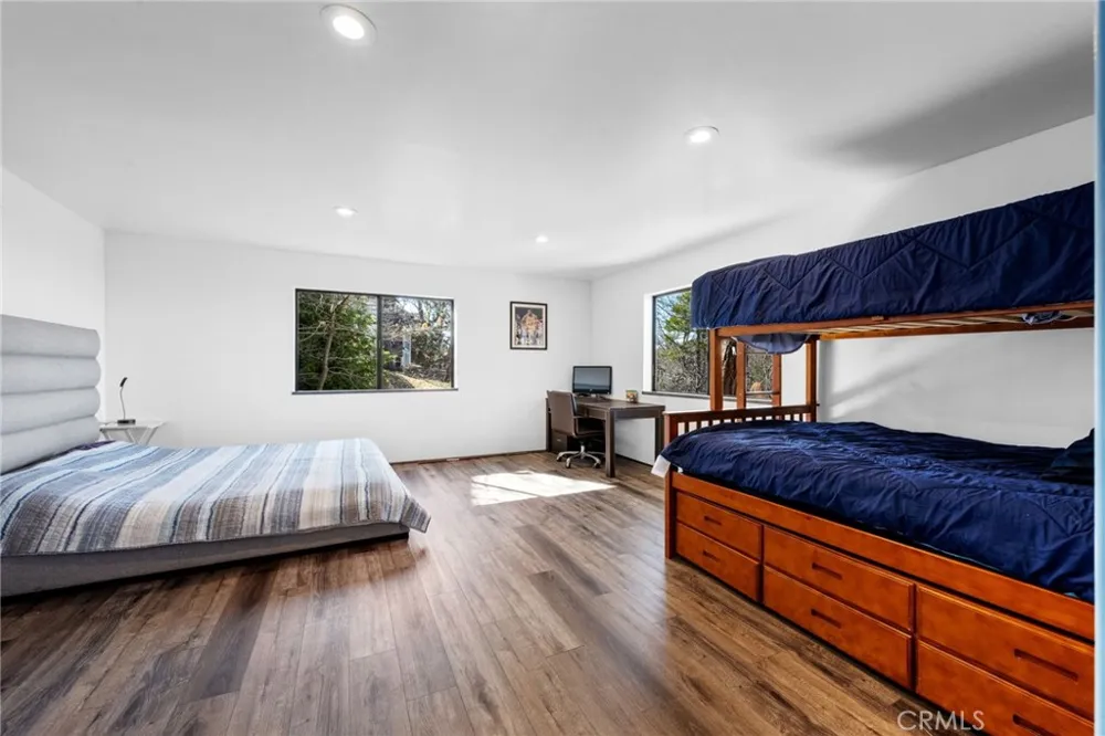 1430 Sequoia Lake Arrowhead, CA 92352