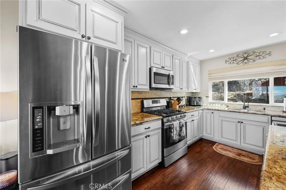 1430 Sequoia Lake Arrowhead, CA 92352