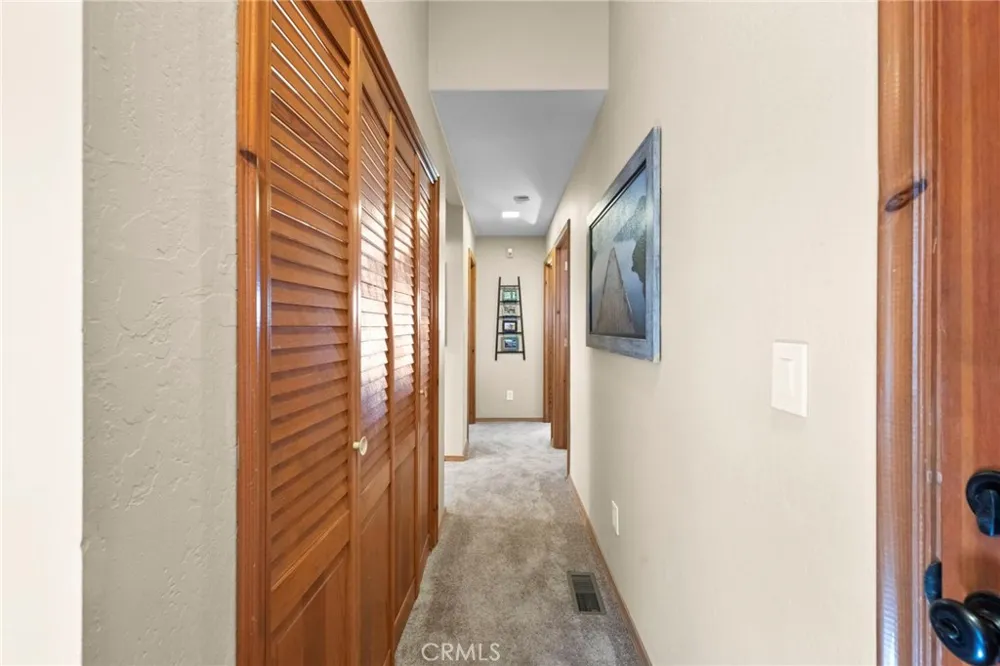1430 Sequoia Lake Arrowhead, CA 92352