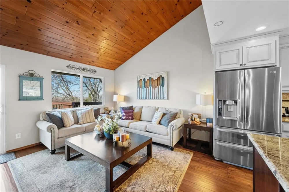 1430 Sequoia Lake Arrowhead, CA 92352