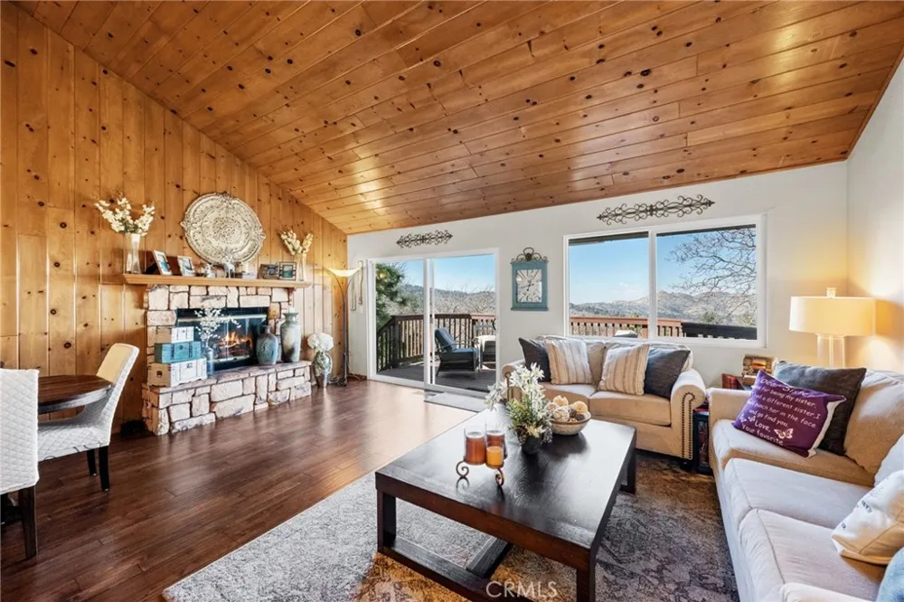 1430 Sequoia Lake Arrowhead, CA 92352