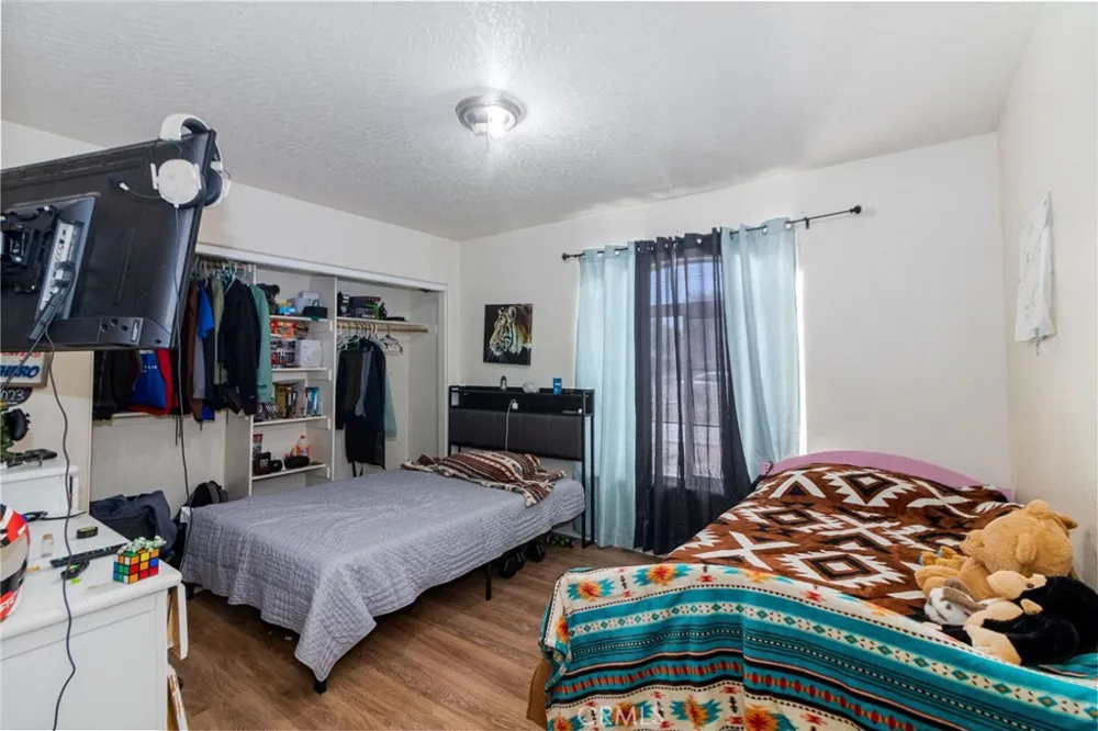 18936 Rocksprings Hesperia, CA 92345