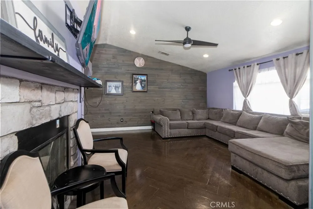 18936 Rocksprings Hesperia, CA 92345