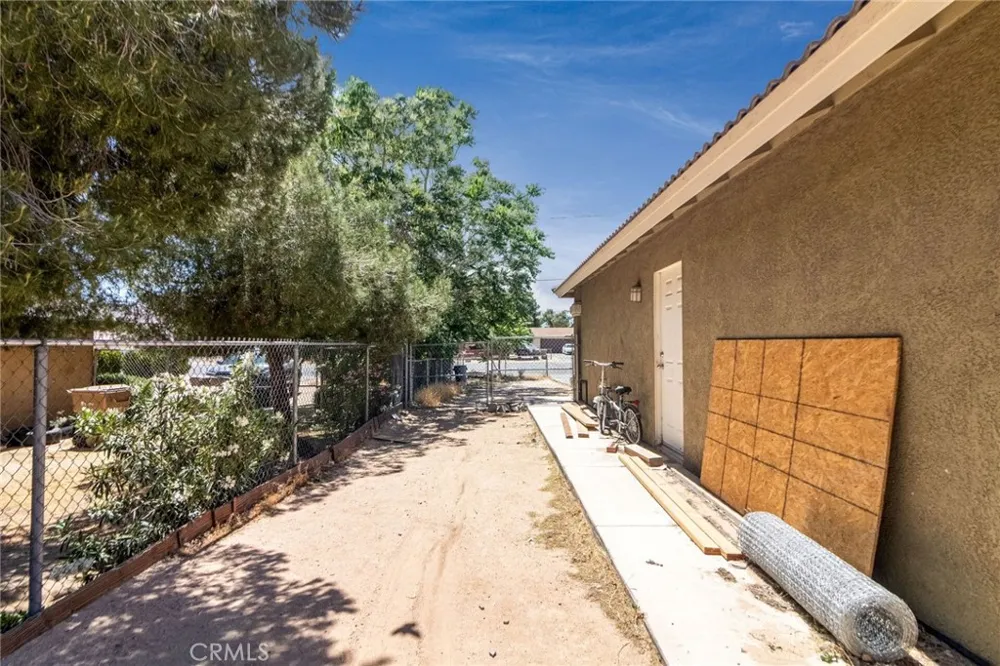 18936 Rocksprings Hesperia, CA 92345