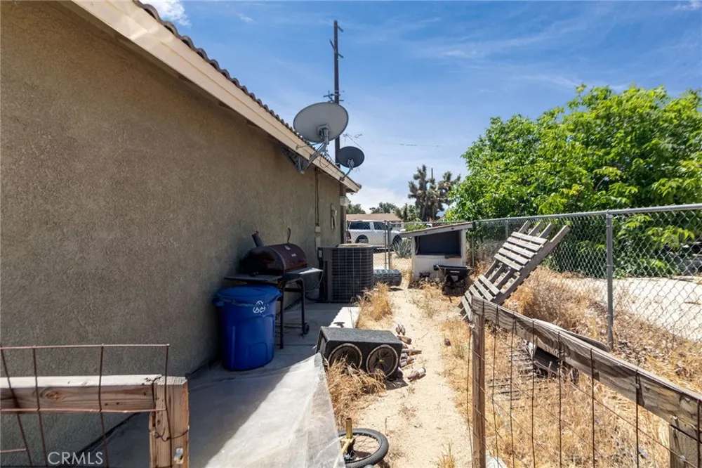 18936 Rocksprings Hesperia, CA 92345