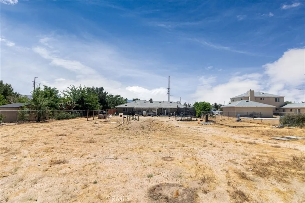 18936 Rocksprings Hesperia, CA 92345