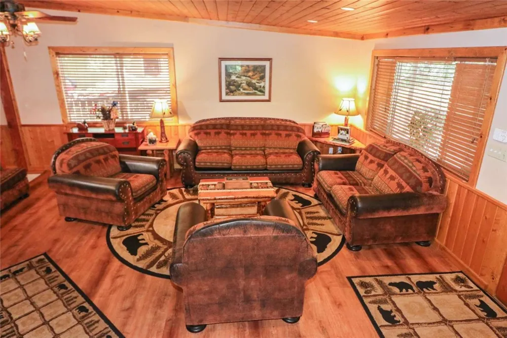 52854 Balsam Drive Oakhurst, CA 93644