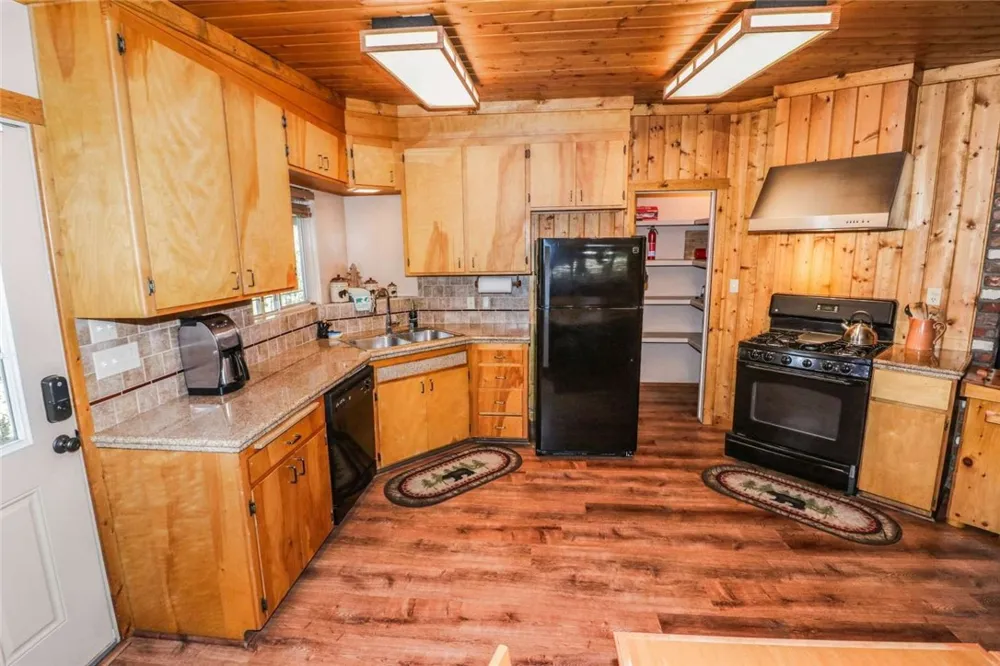 52854 Balsam Drive Oakhurst, CA 93644