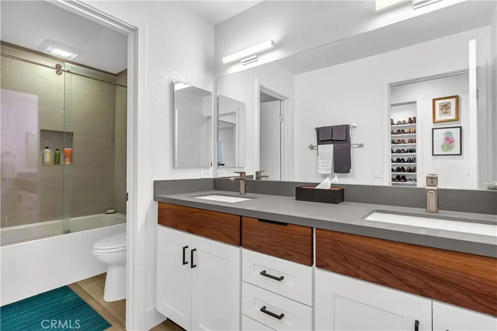 128 Villa Point Newport Beach, CA 92660