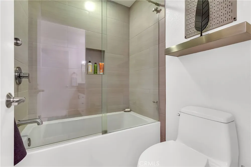 128 Villa Point Newport Beach, CA 92660