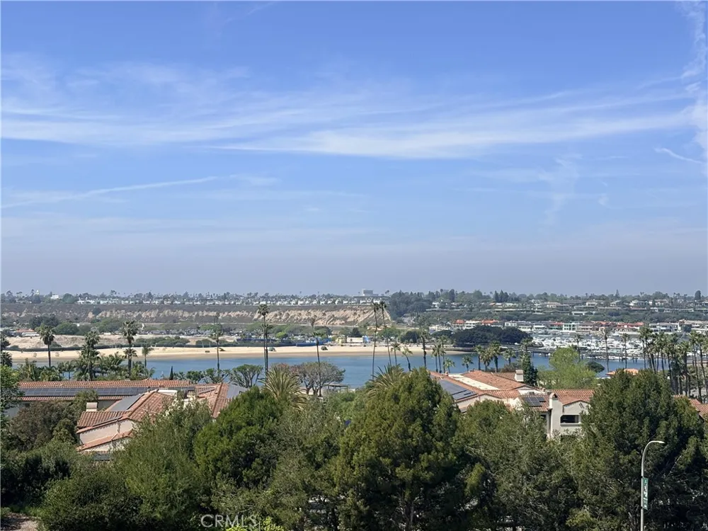 128 Villa Point Newport Beach, CA 92660
