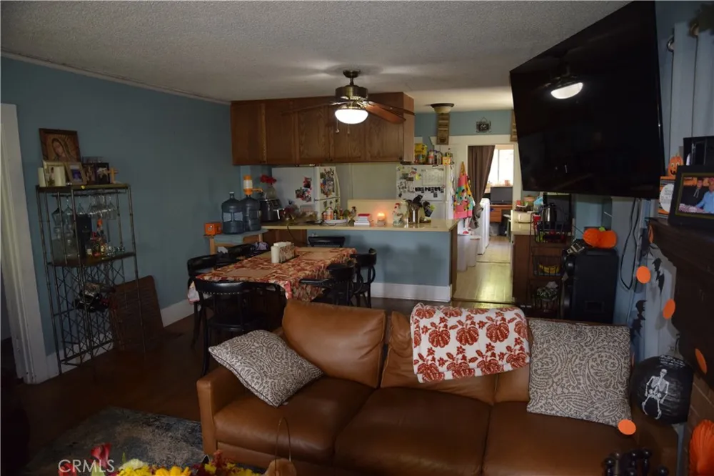 1247 E Topeka Pasadena, CA 91104