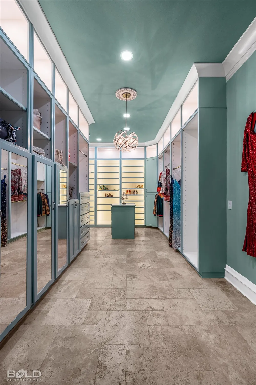 18 Dover Circle Bossier City, LA 71111