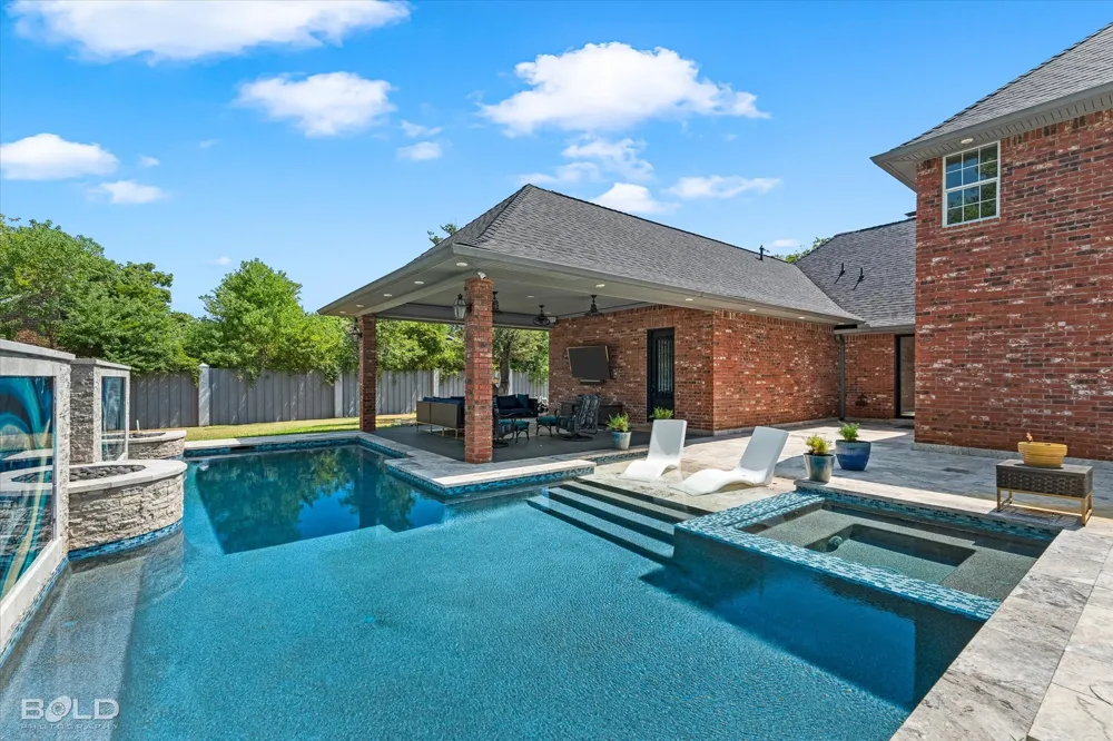 18 Dover Circle Bossier City, LA 71111