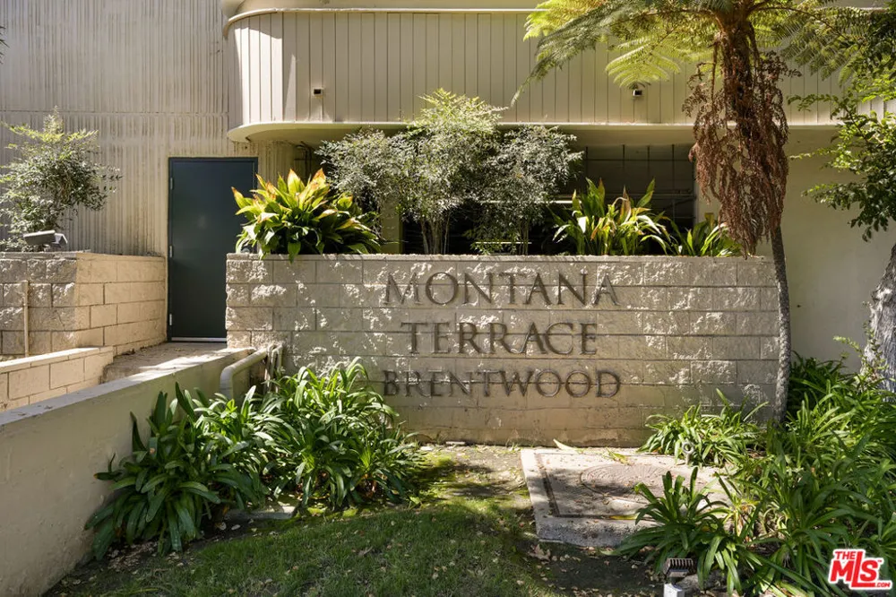 11645 Montana Avenue #222 Los Angeles, CA 90049