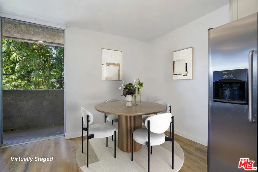 11645 Montana Avenue #222 Los Angeles, CA 90049