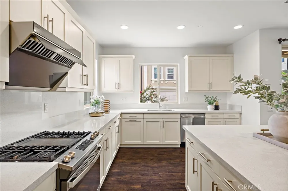 410 Coyote Pass Lake Forest, CA 92610