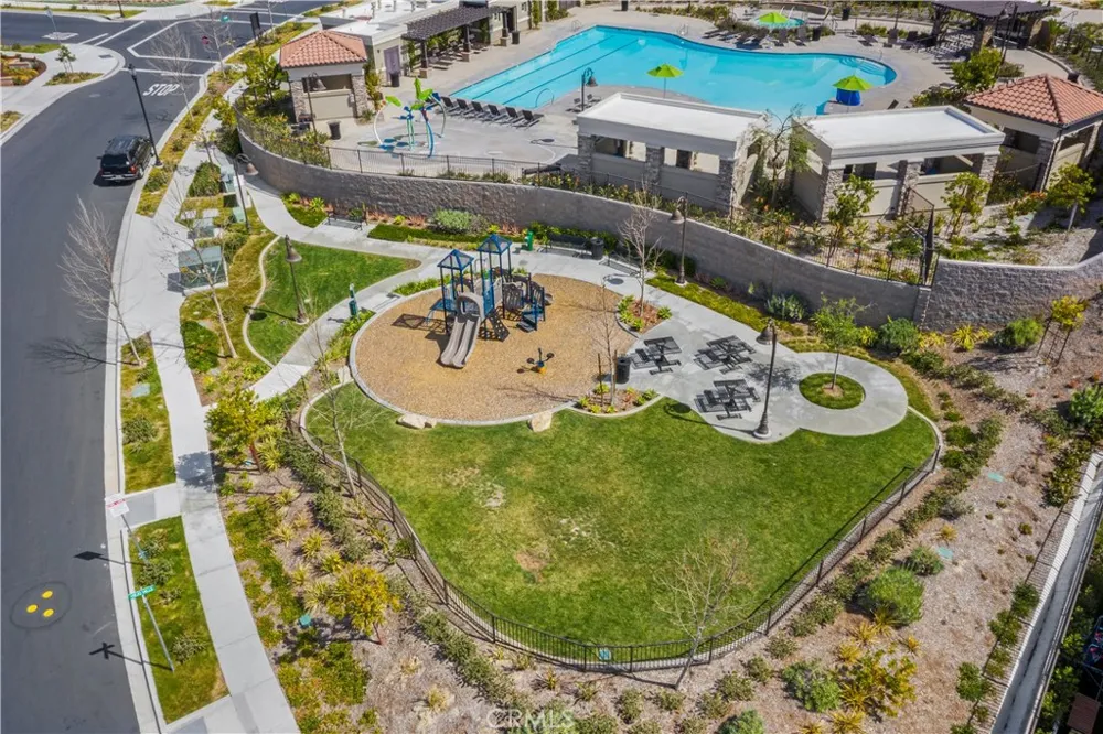 410 Coyote Pass Lake Forest, CA 92610