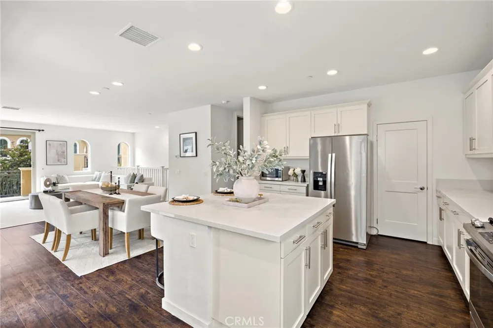 410 Coyote Pass Lake Forest, CA 92610