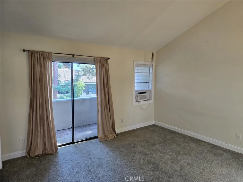 435 Bryson Springs #38 Costa Mesa, CA 92627