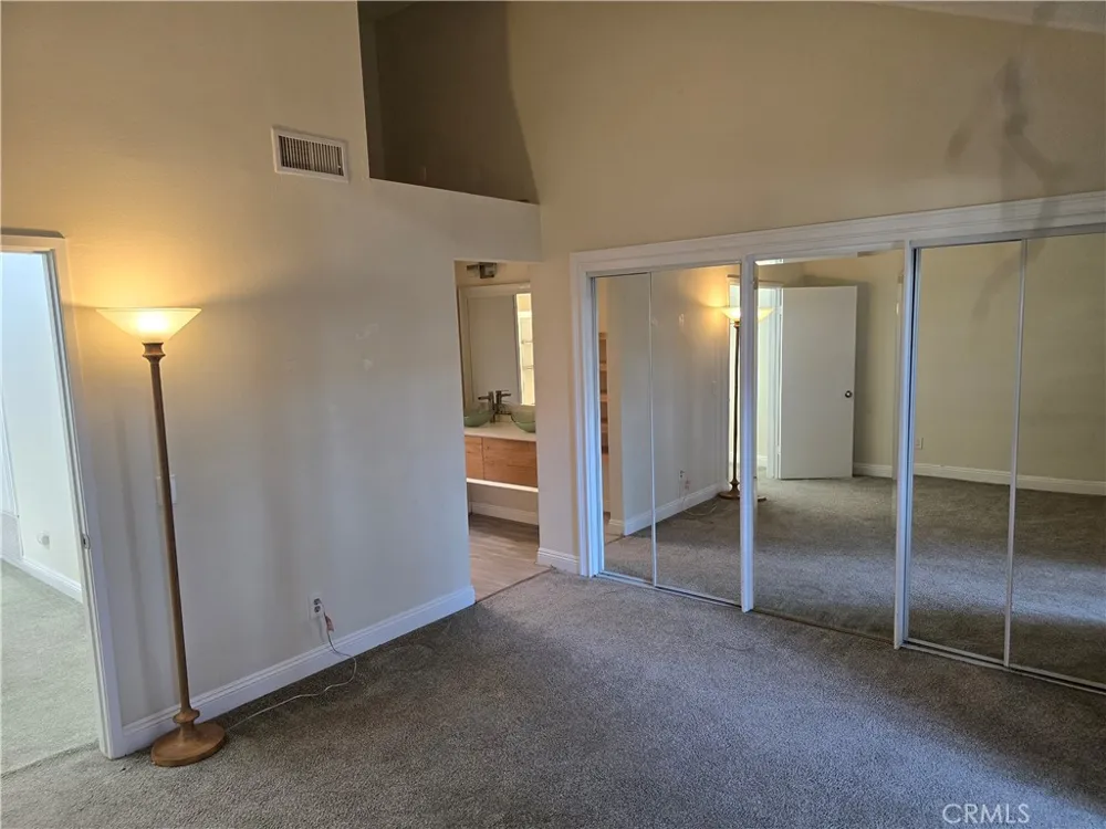 435 Bryson Springs #38 Costa Mesa, CA 92627