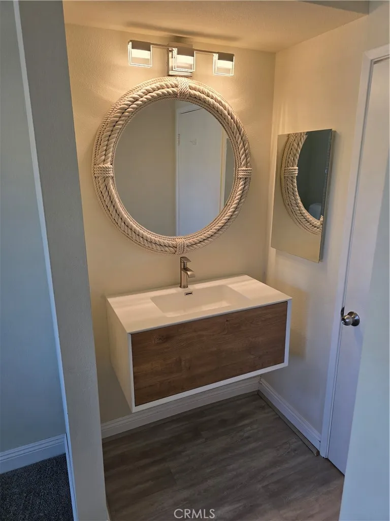 435 Bryson Springs #38 Costa Mesa, CA 92627