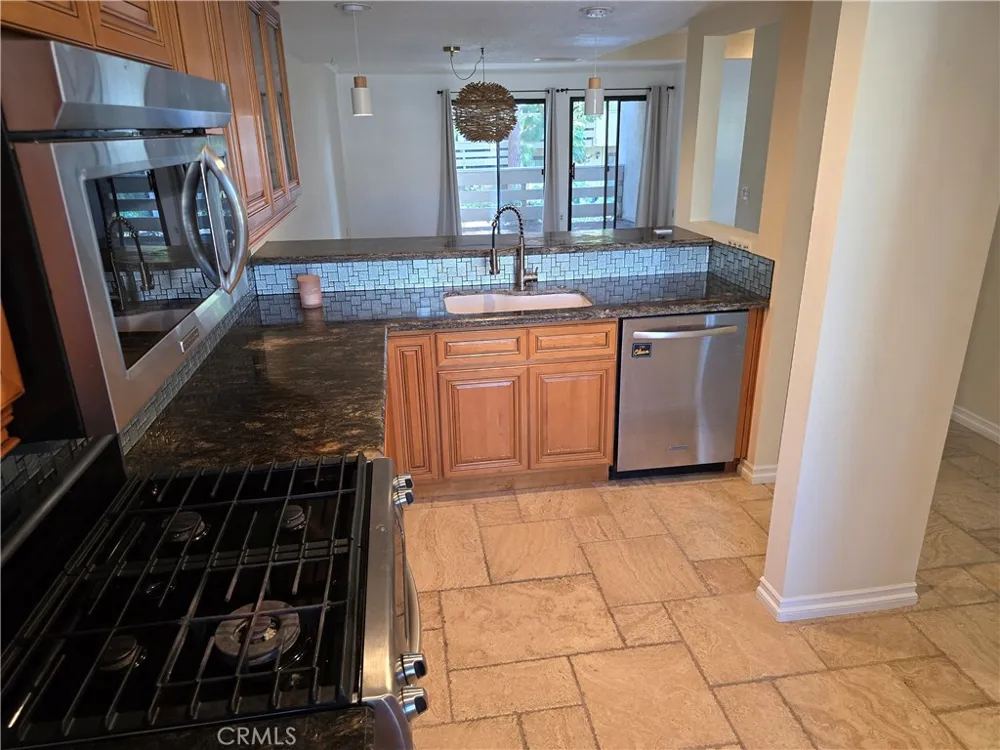 435 Bryson Springs #38 Costa Mesa, CA 92627
