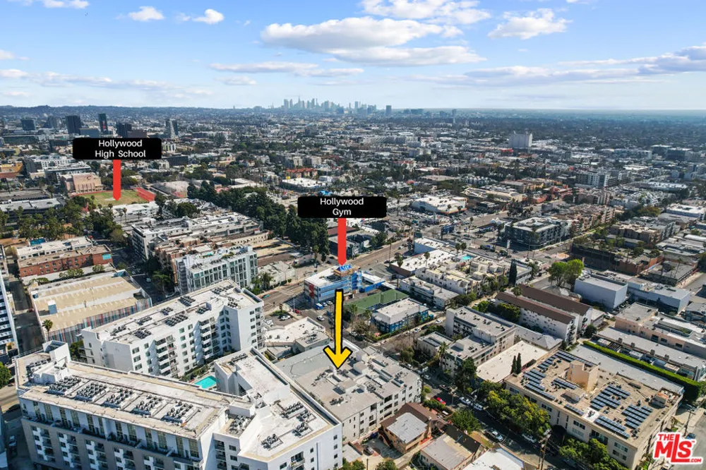 7133 Hawthorn Avenue #202 Los Angeles, CA 90046