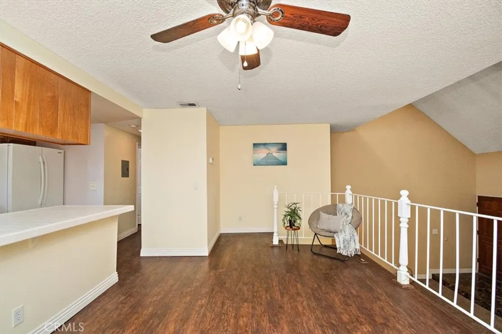 5465 E Centralia Long Beach, CA 90808