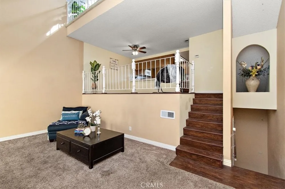 5465 E Centralia Long Beach, CA 90808