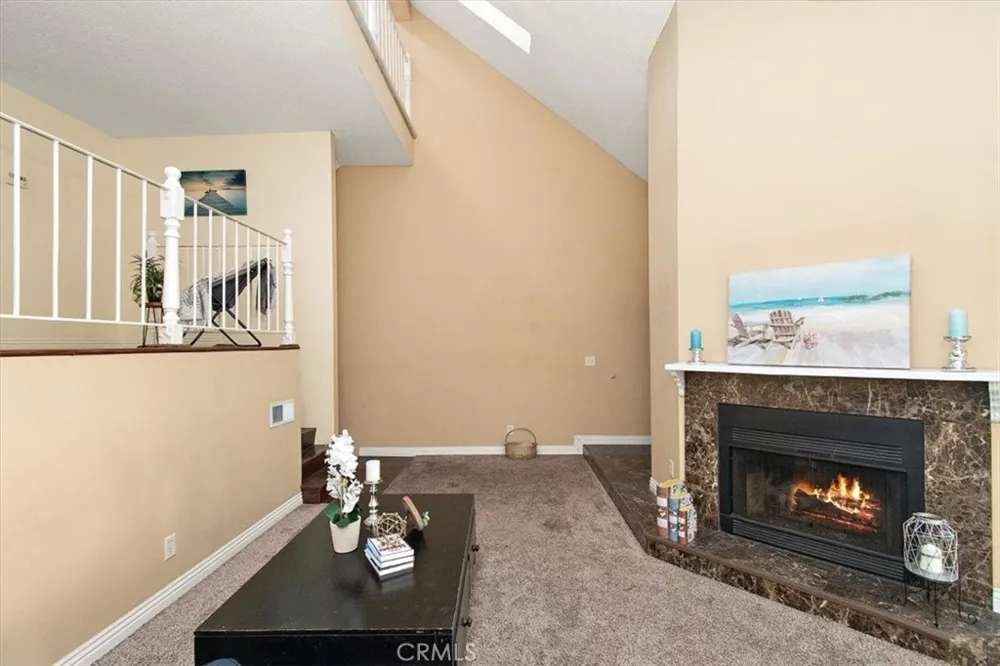 5465 E Centralia Long Beach, CA 90808