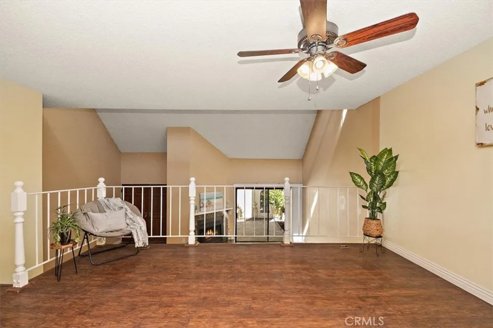 5465 E Centralia Long Beach, CA 90808