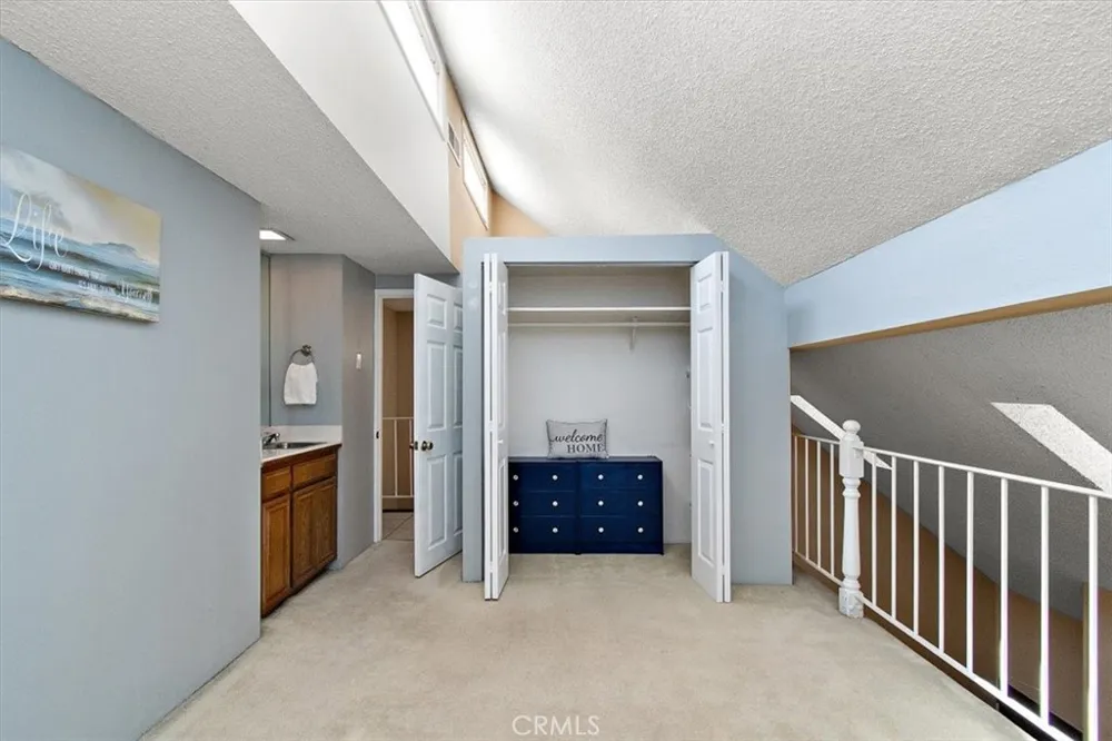 5465 E Centralia Long Beach, CA 90808