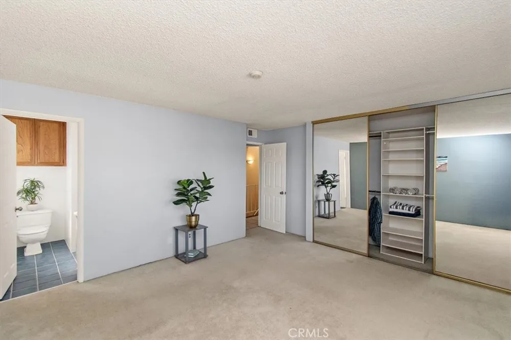 5465 E Centralia Long Beach, CA 90808