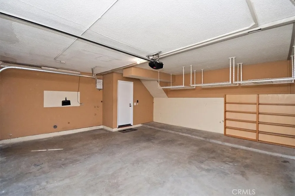 5465 E Centralia Long Beach, CA 90808