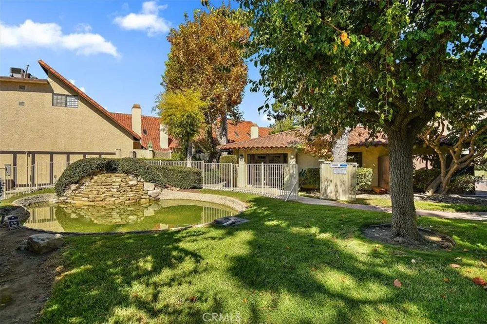 5465 E Centralia Long Beach, CA 90808