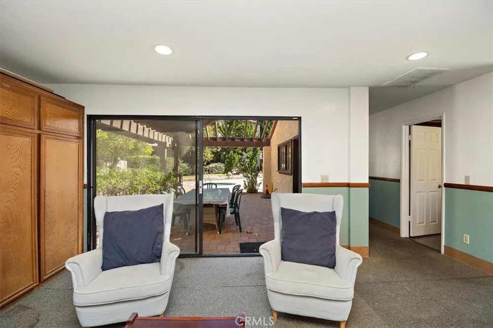5465 E Centralia Long Beach, CA 90808