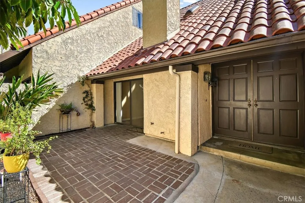 5465 E Centralia Long Beach, CA 90808