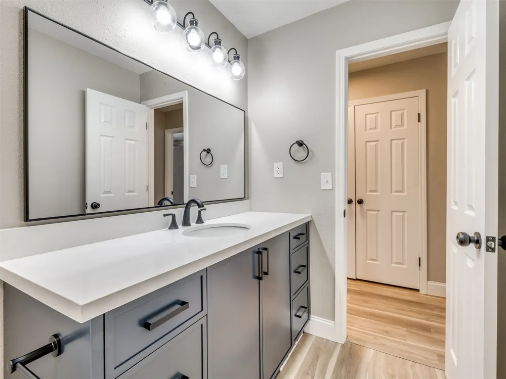 6163 Wildwood Drive Sand Springs, OK 74063