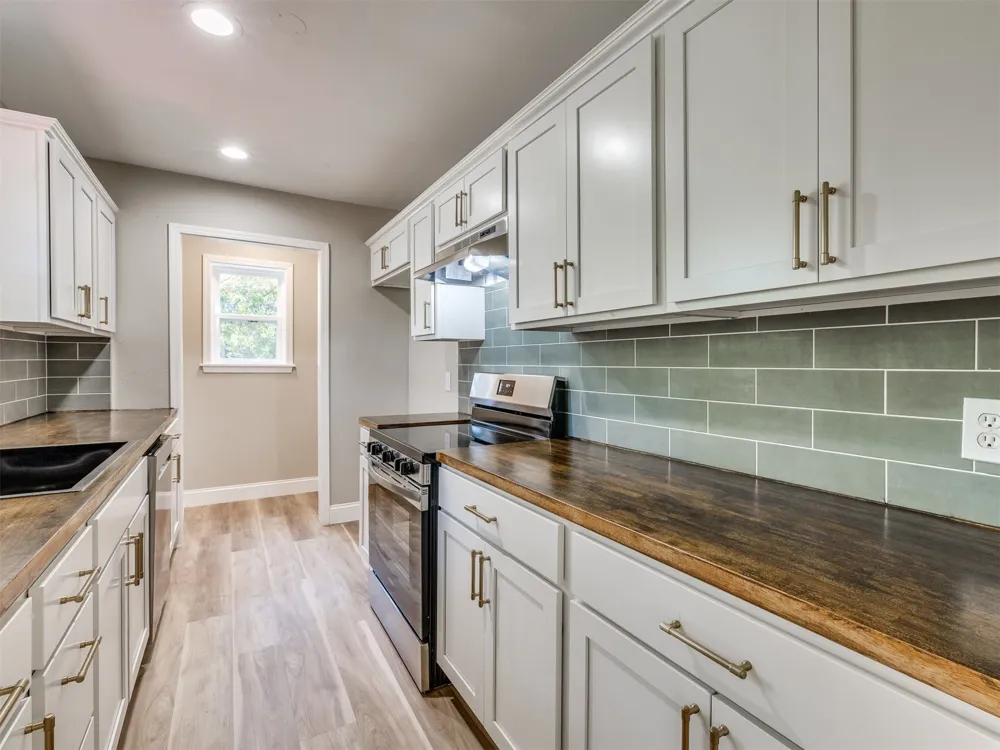 6163 Wildwood Drive Sand Springs, OK 74063