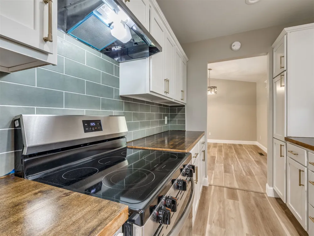 6163 Wildwood Drive Sand Springs, OK 74063