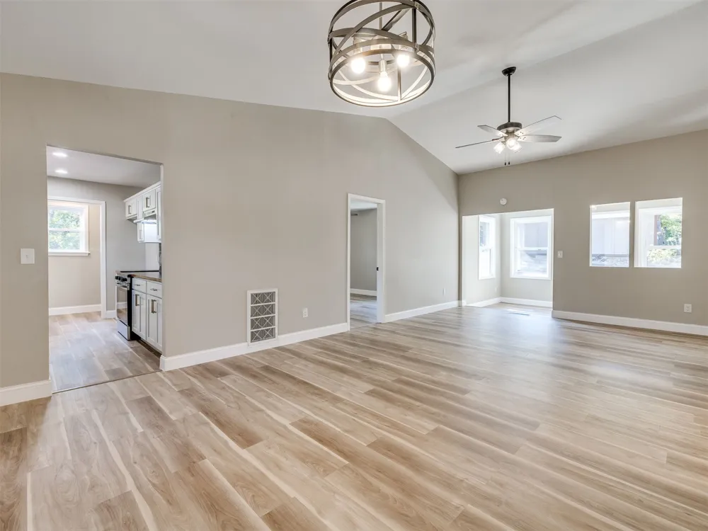 6163 Wildwood Drive Sand Springs, OK 74063
